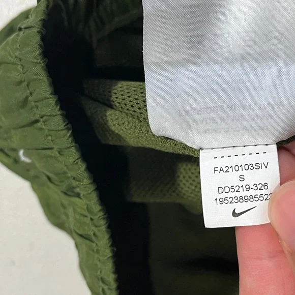 Nike Track Pants‎ Men's S Nylon Army Green Sportswear Core DD5219-326 Y2K